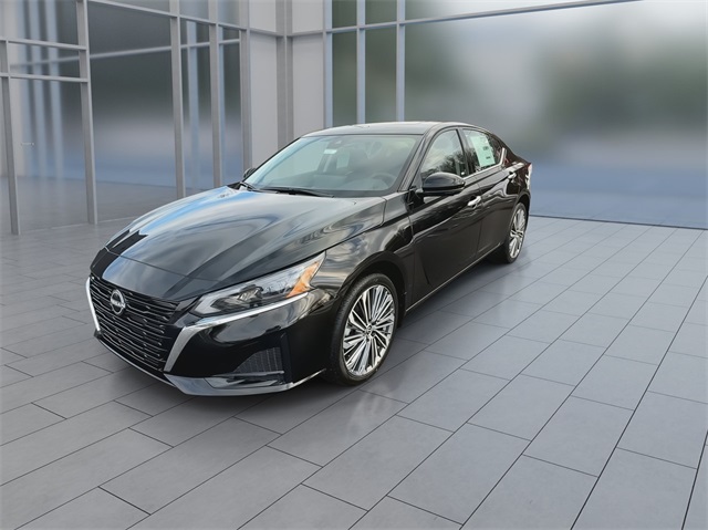 Vehicle image 2 of 26