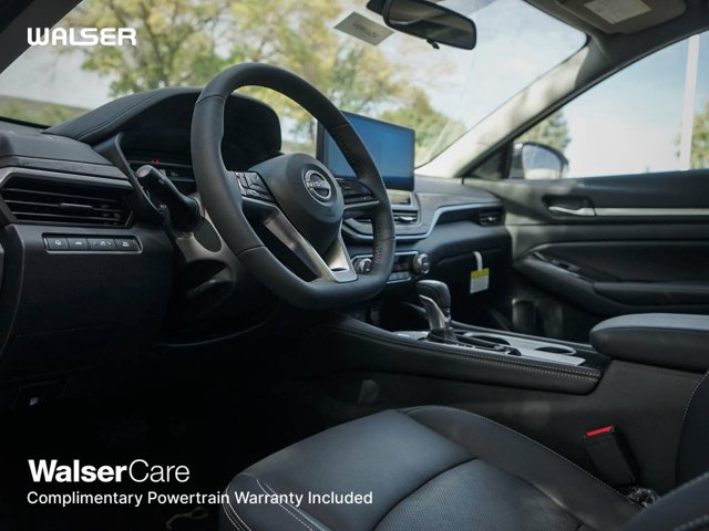 2025 Nissan Altima SL Image 12 of 24