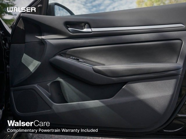 2025 Nissan Altima SL Image 18 of 24