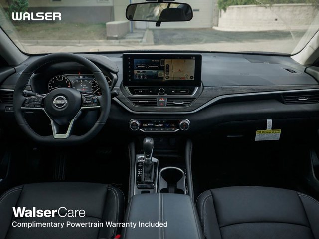 2025 Nissan Altima SL Image 10 of 24