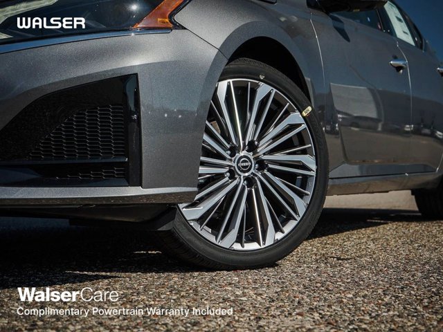 2025 Nissan Altima SL Image 6 of 24