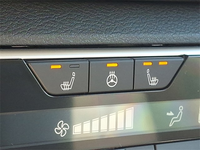 2025 Nissan Altima SL Image 16 of 21