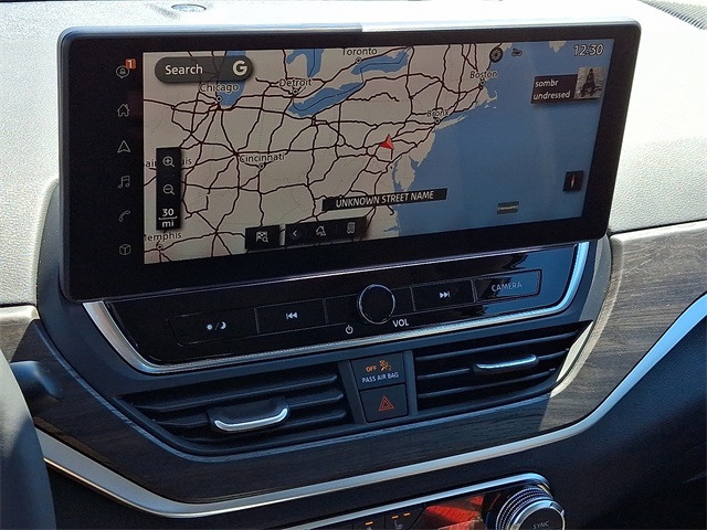 2025 Nissan Altima SL Image 12 of 21