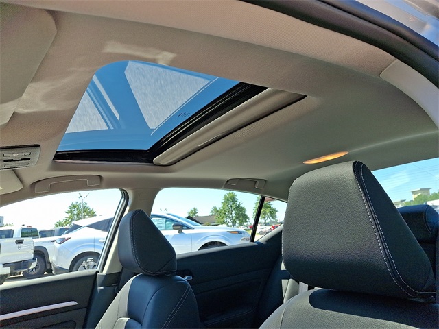 2025 Nissan Altima SL Image 7 of 21