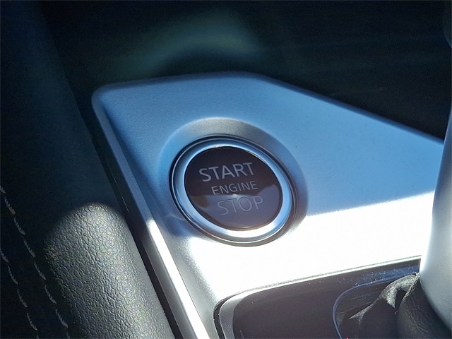 2025 Nissan Altima SL Image 17 of 21