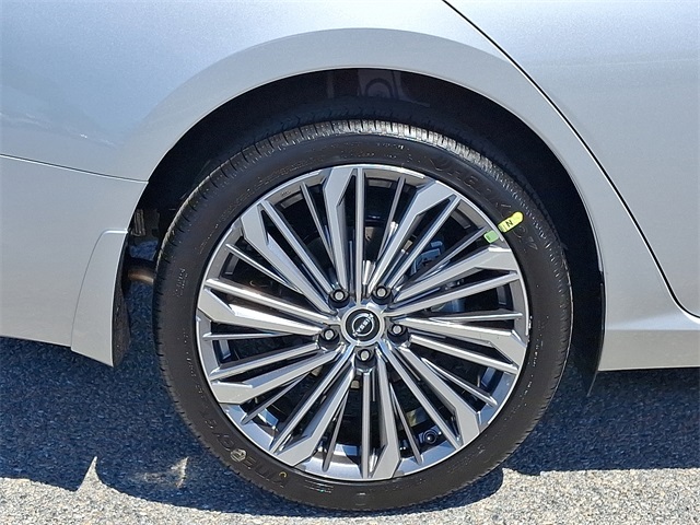 2025 Nissan Altima SL Image 5 of 21