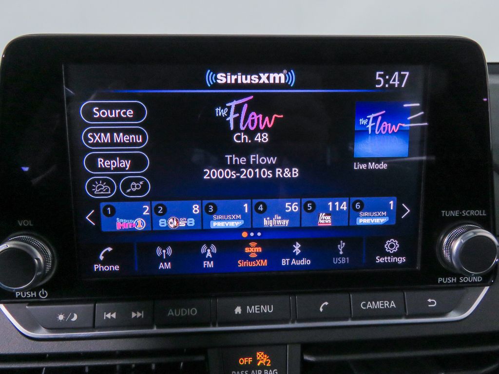 2025 Nissan Altima SR Image 22 of 31