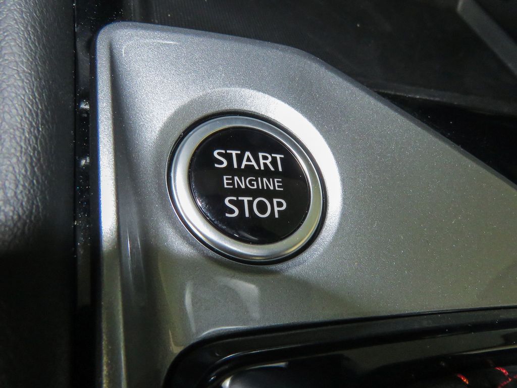 2025 Nissan Altima SR Image 27 of 31