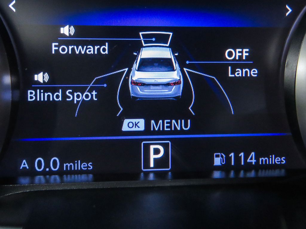 2025 Nissan Altima SR Image 18 of 31