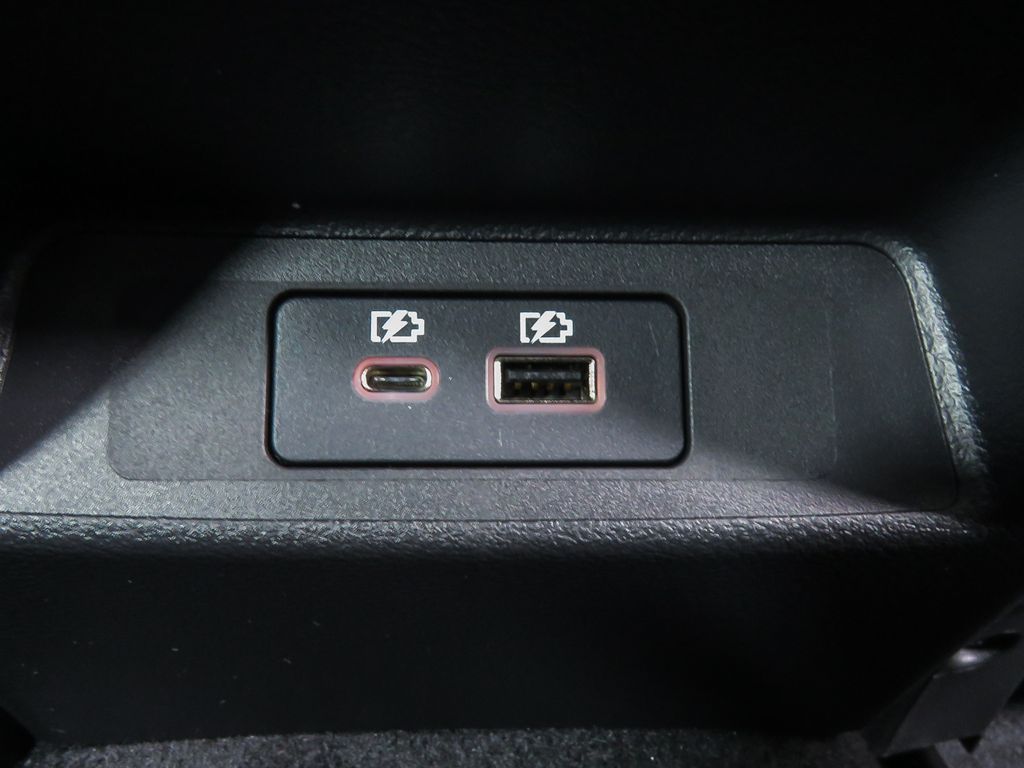 2025 Nissan Altima SR Image 26 of 31