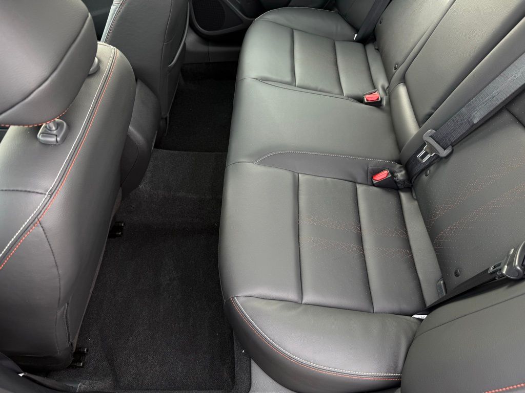 2025 Nissan Altima SR Image 11 of 33