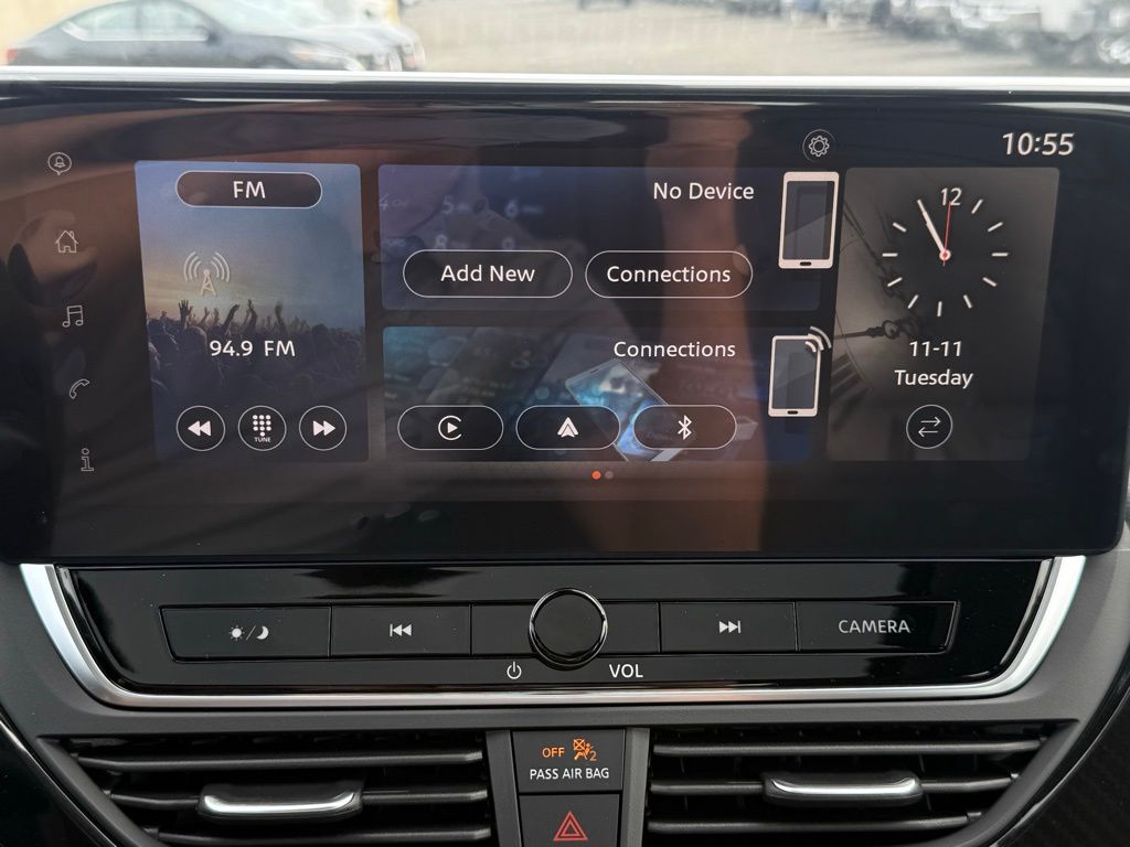 2025 Nissan Altima SR Image 19 of 33