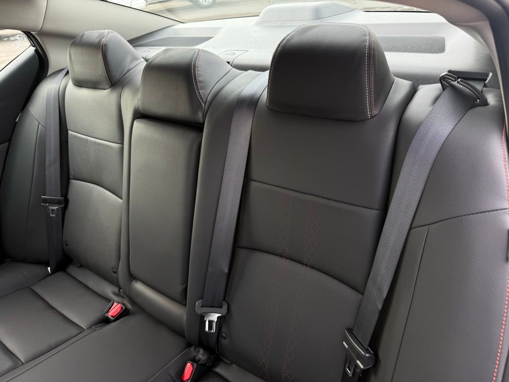 2025 Nissan Altima SR Image 10 of 33