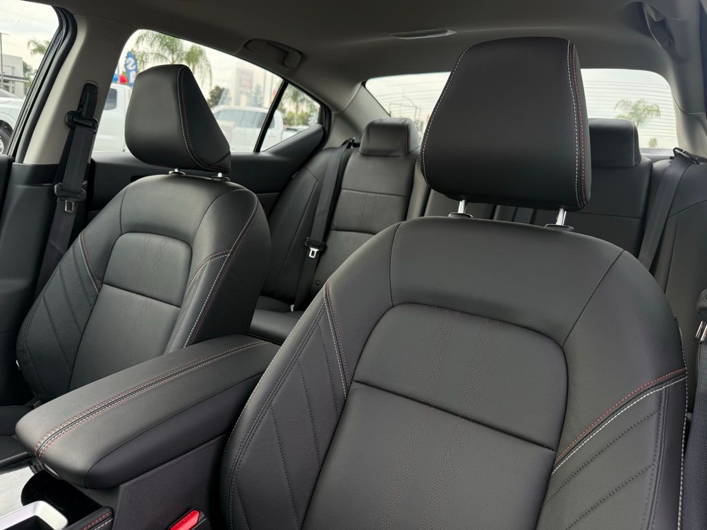 2025 Nissan Altima SR Image 9 of 33