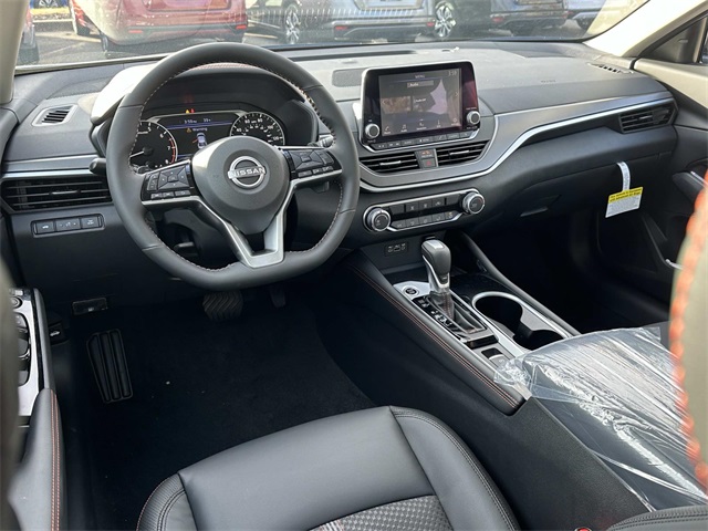 Vehicle image 6 of 18