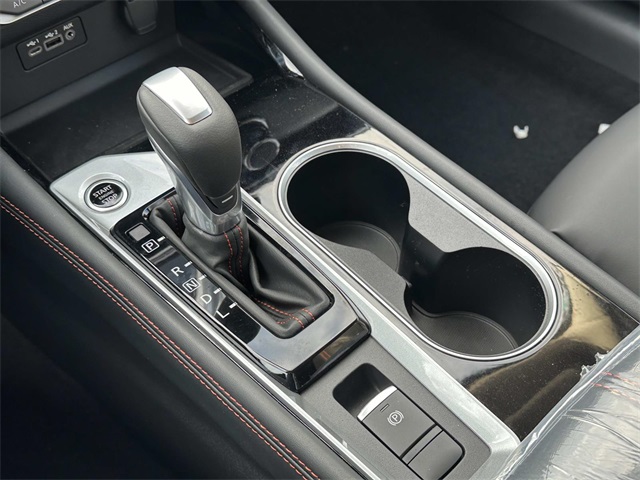 Vehicle image 10 of 18