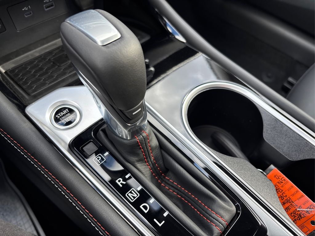 2025 Nissan Altima SR Image 21 of 38