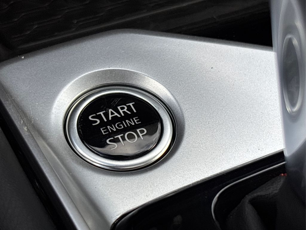 2025 Nissan Altima SR Image 35 of 38