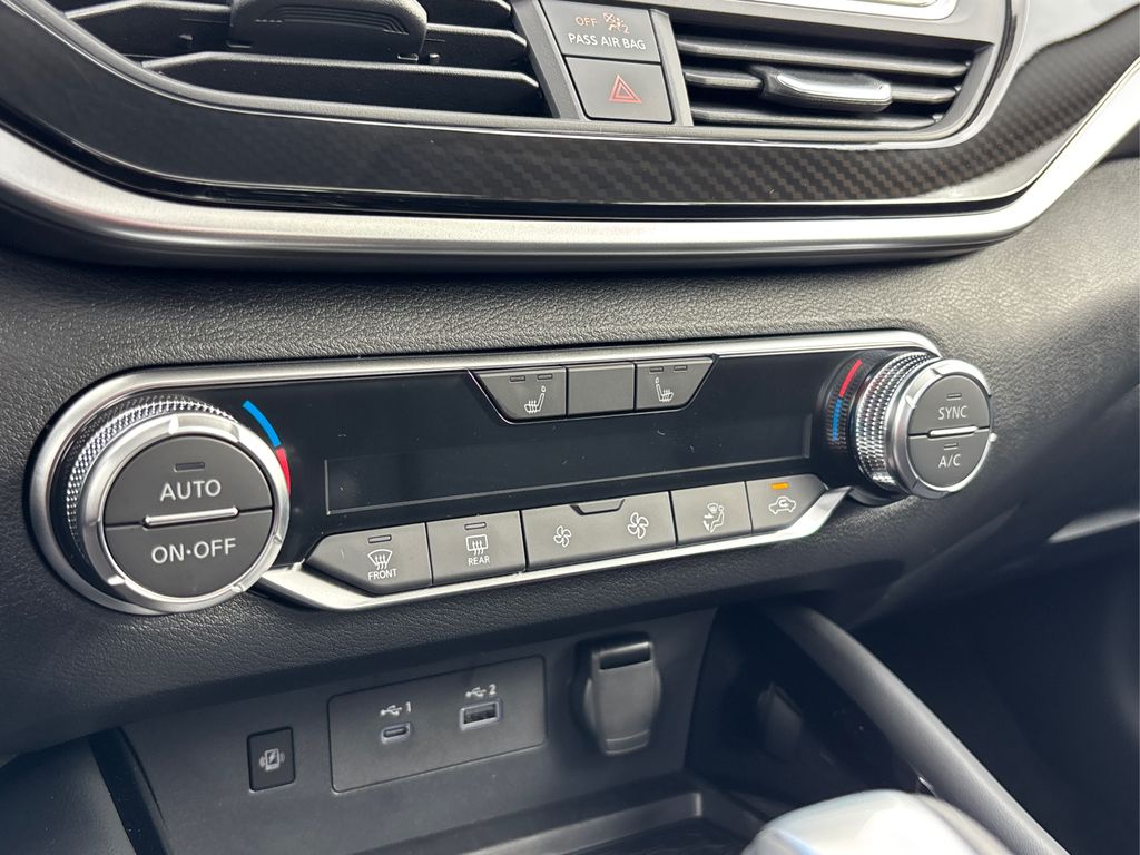 2025 Nissan Altima SR Image 37 of 38