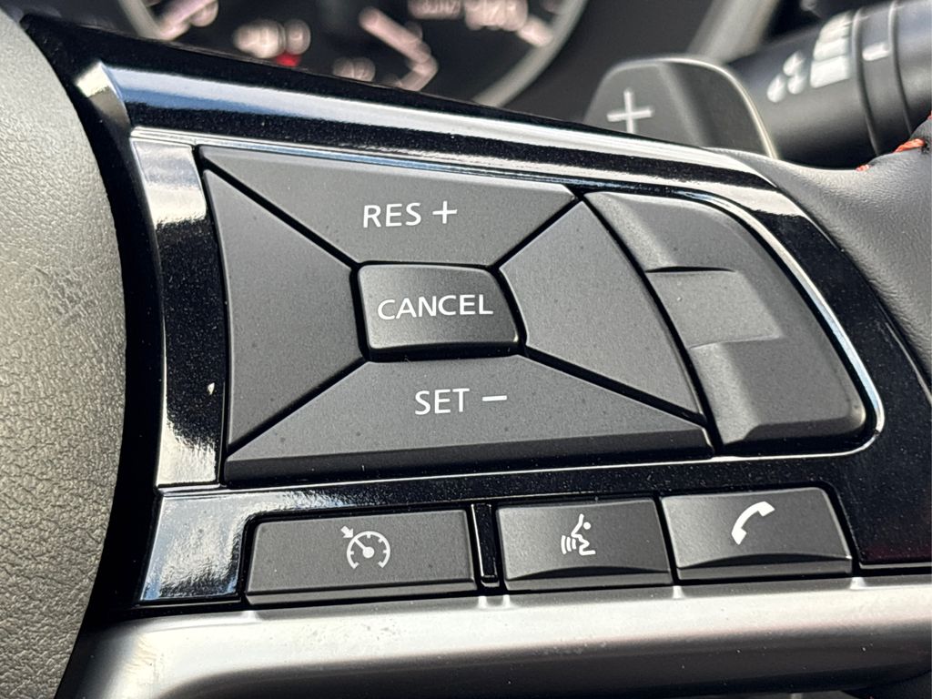 2025 Nissan Altima SR Image 27 of 38