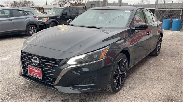 Vehicle image 2 of 30