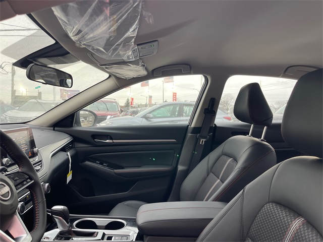 Vehicle image 16 of 30