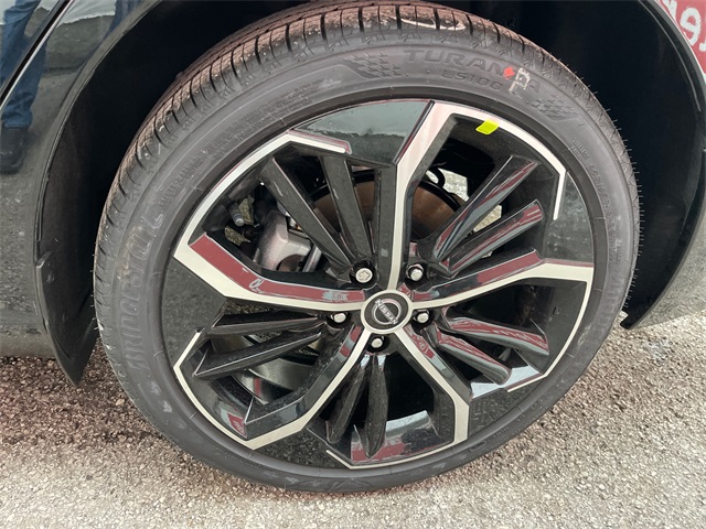 Vehicle image 29 of 30