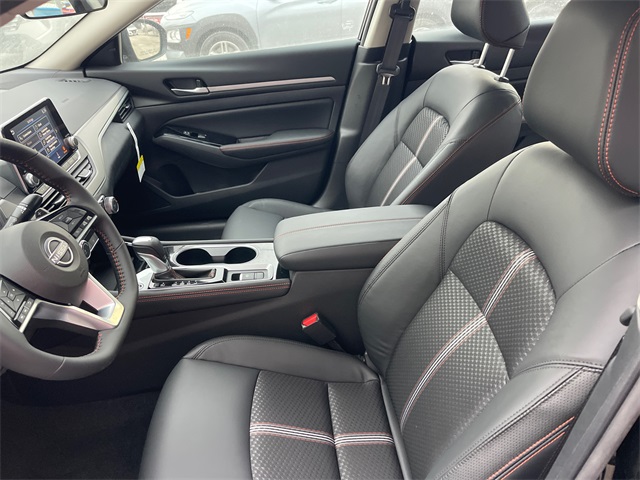 Vehicle image 15 of 30