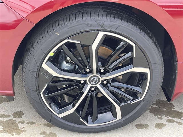 2025 Nissan Altima SR Image 9 of 30