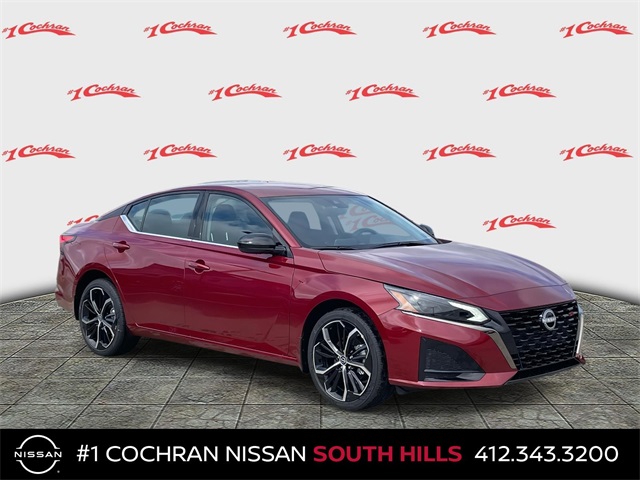 2025 Nissan Altima SR Image 4 of 30