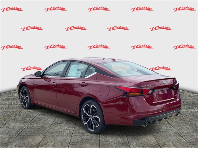 2025 Nissan Altima SR Image 8 of 30