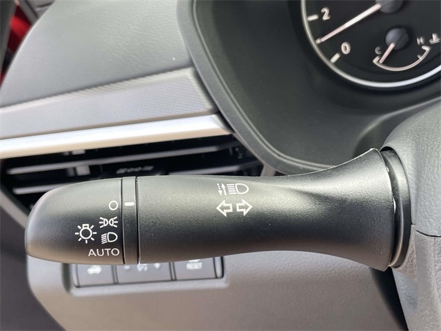 2025 Nissan Altima SR Image 30 of 30