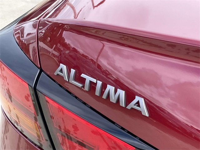 2025 Nissan Altima SR Image 26 of 30