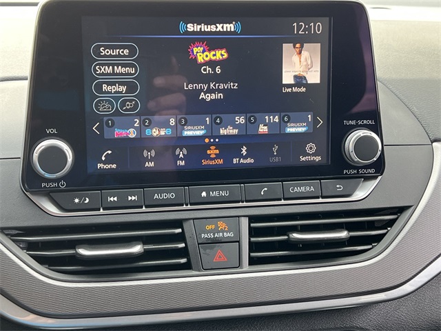 Vehicle image 19 of 28