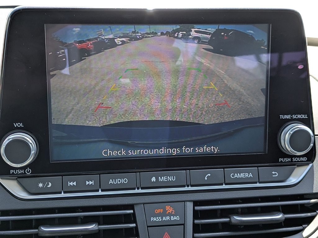 2025 Nissan Altima SR Image 21 of 27