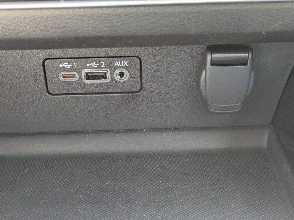 2025 Nissan Altima SR Image 24 of 27