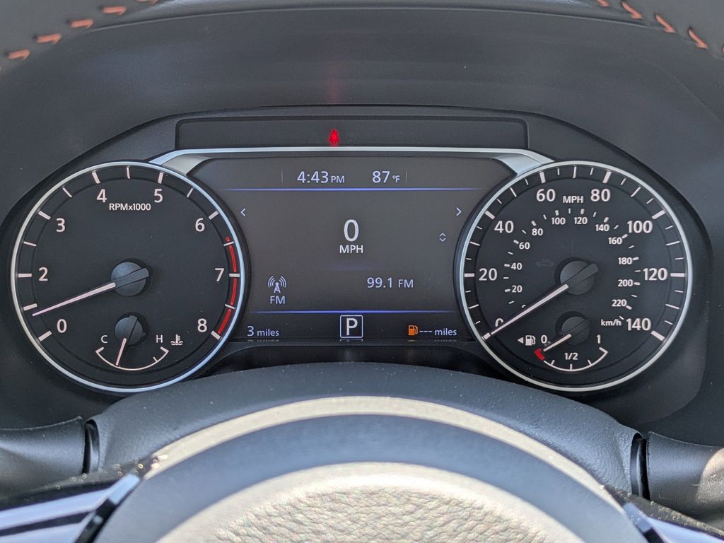 2025 Nissan Altima SR Image 19 of 27