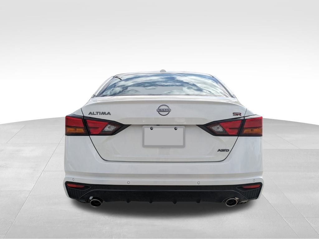 2025 Nissan Altima SR Image 7 of 27