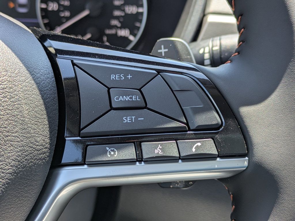 2025 Nissan Altima SR Image 18 of 27