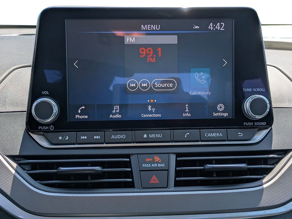 2025 Nissan Altima SR Image 20 of 27