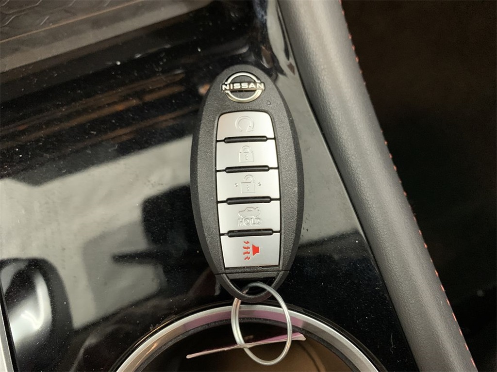 Vehicle image 15 of 24