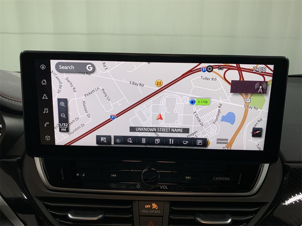 Vehicle image 19 of 24