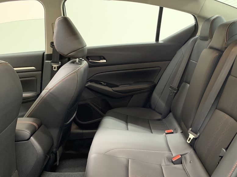 Vehicle image 23 of 24