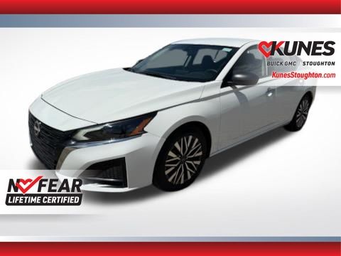 2025 Nissan Altima SV Image 1 of 26