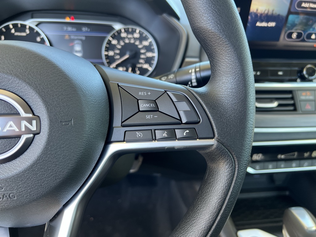 2025 Nissan Altima SV Image 12 of 24