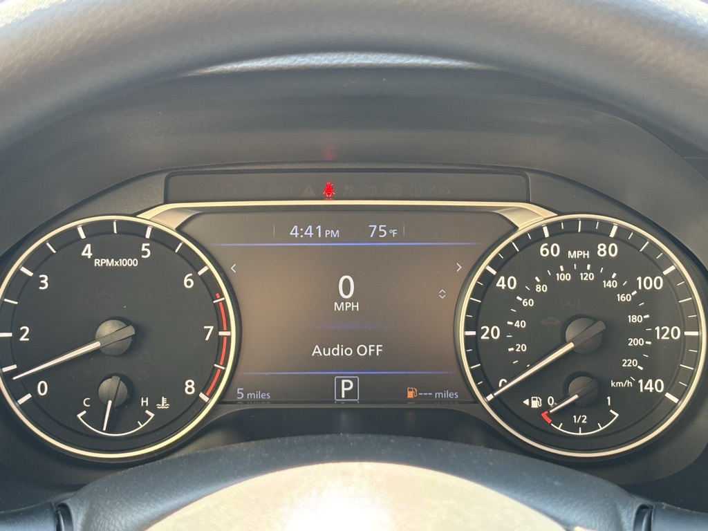 2025 Nissan Altima SV Image 19 of 30