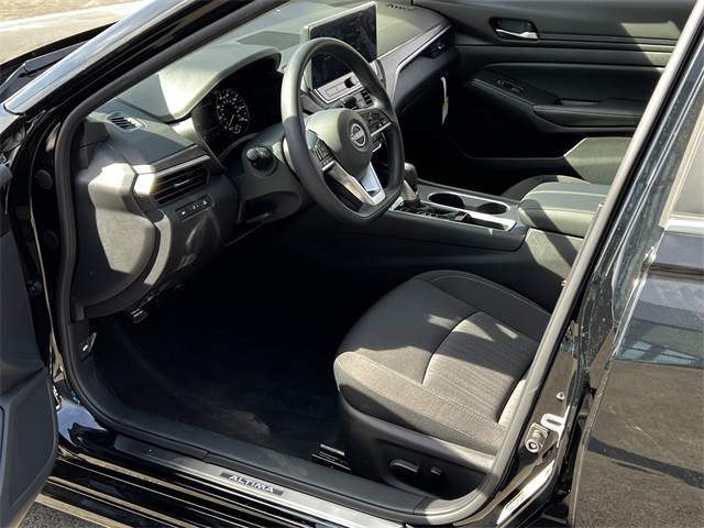 Vehicle image 11 of 29