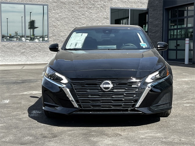 Vehicle image 2 of 29