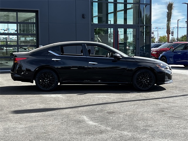 Vehicle image 4 of 29
