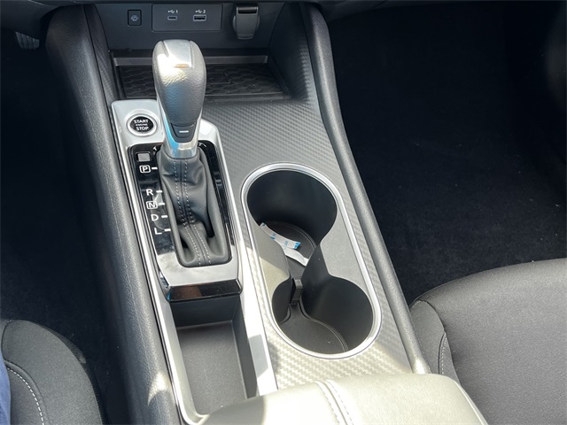 Vehicle image 17 of 29